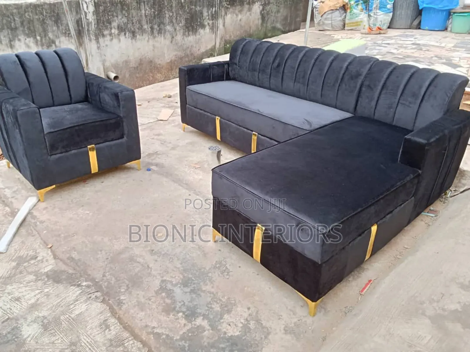 Black L Shaped Chair