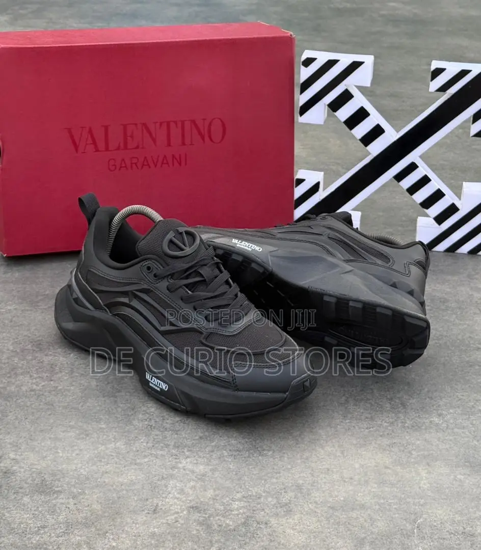 Valentino Garavani Triple Black
