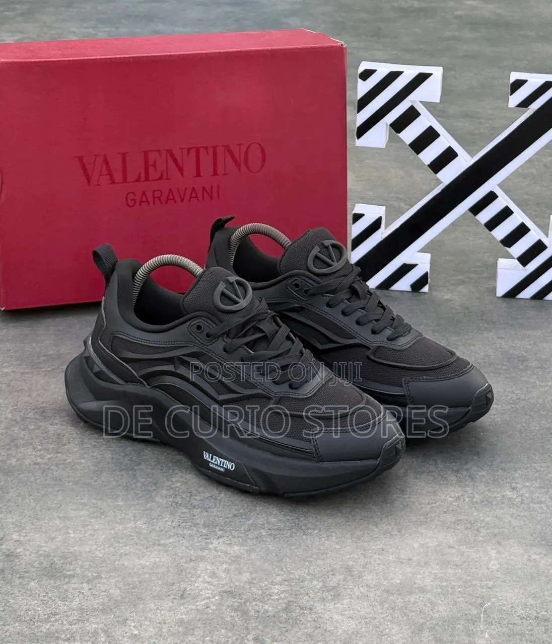 Valentino Garavani Triple Black