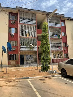3bdrm Block of Flats in Zone 3 / Wuse for sale