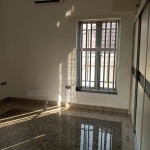 3bdrm Apartment in Banana Island for rent