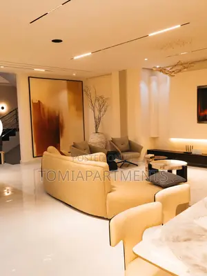 Smart 4 Bedroom Shortlet Apartment With Pool, Gym Snooker in Lekki