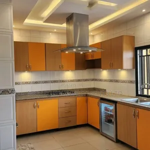 3bdrm Block of Flats in Banana Island for rent