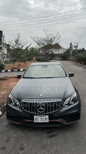 Mercedes-Benz E350 Base 4Matic Sedan AWD (3.5L 6cyl 7A) 2011 Gray