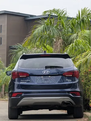 Hyundai Santa Fe 2017 Blue
