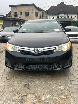 Toyota Camry LE 4dr Sedan (2.5L 4cyl 6A) 2012 Black