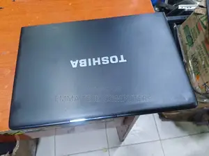 Laptop Toshiba Satellite C850 8GB Intel Core i5 HDD 500GB