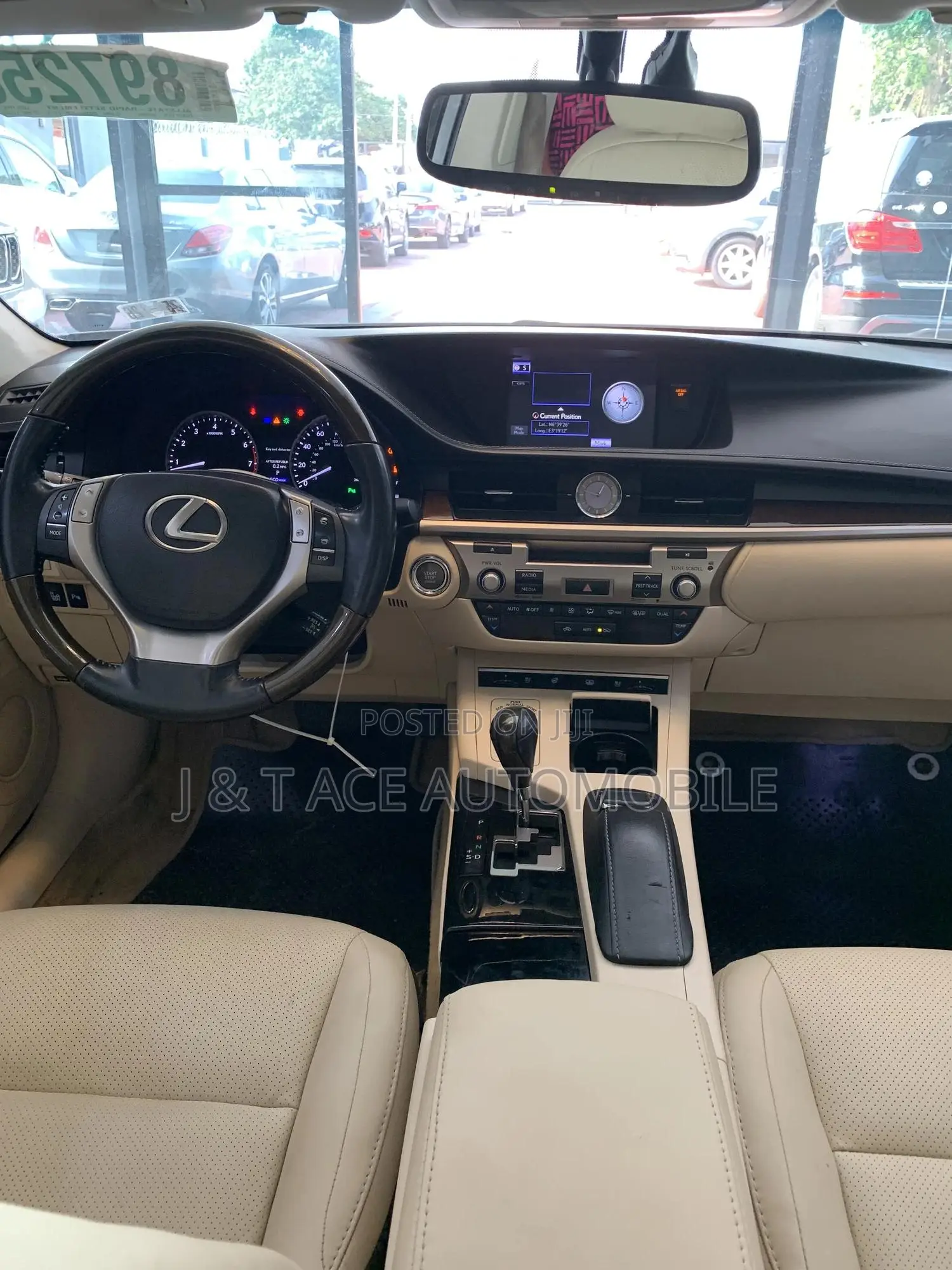 Lexus ES 2013 White