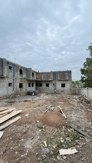 3bdrm Block of Flats in Kaura for sale