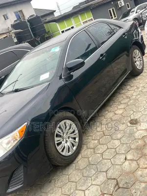 Toyota Camry LE 4dr Sedan (2.5L 4cyl 6A) 2012 Black