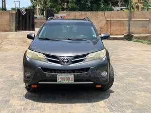 Toyota RAV4 LE 4dr SUV AWD (2.5L 4cyl 6A) 2015 Gray