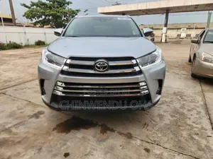 Toyota Highlander 2018 Silver