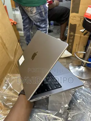 Laptop Apple MacBook Pro 2021 M1 16GB Apple M1 Pro SSD 512GB