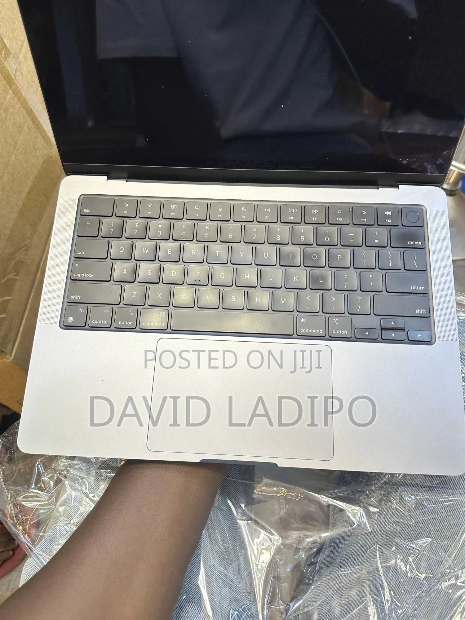 Laptop Apple MacBook Pro 2021 M1 16GB Apple M1 Pro SSD 512GB