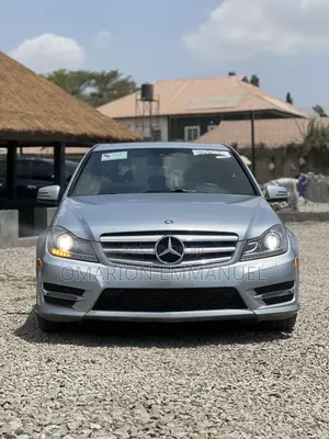Mercedes-Benz C250 2013 Blue