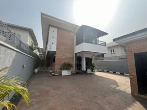 5bdrm Duplex in Lekki Phase 1 for rent