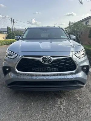 Toyota Highlander 2021 Gray