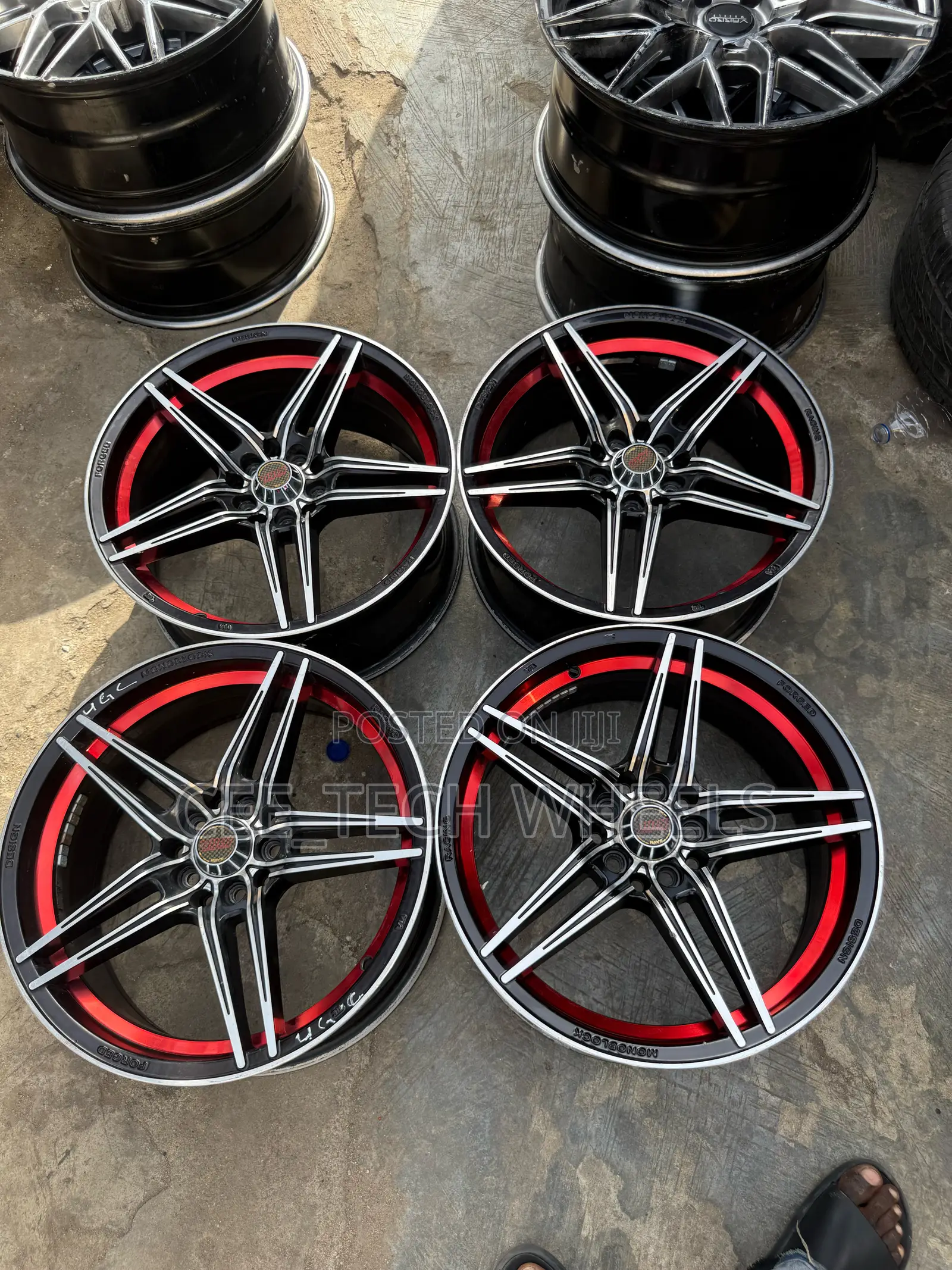 17-Inch Universal,For Different Users Available for Pick Up