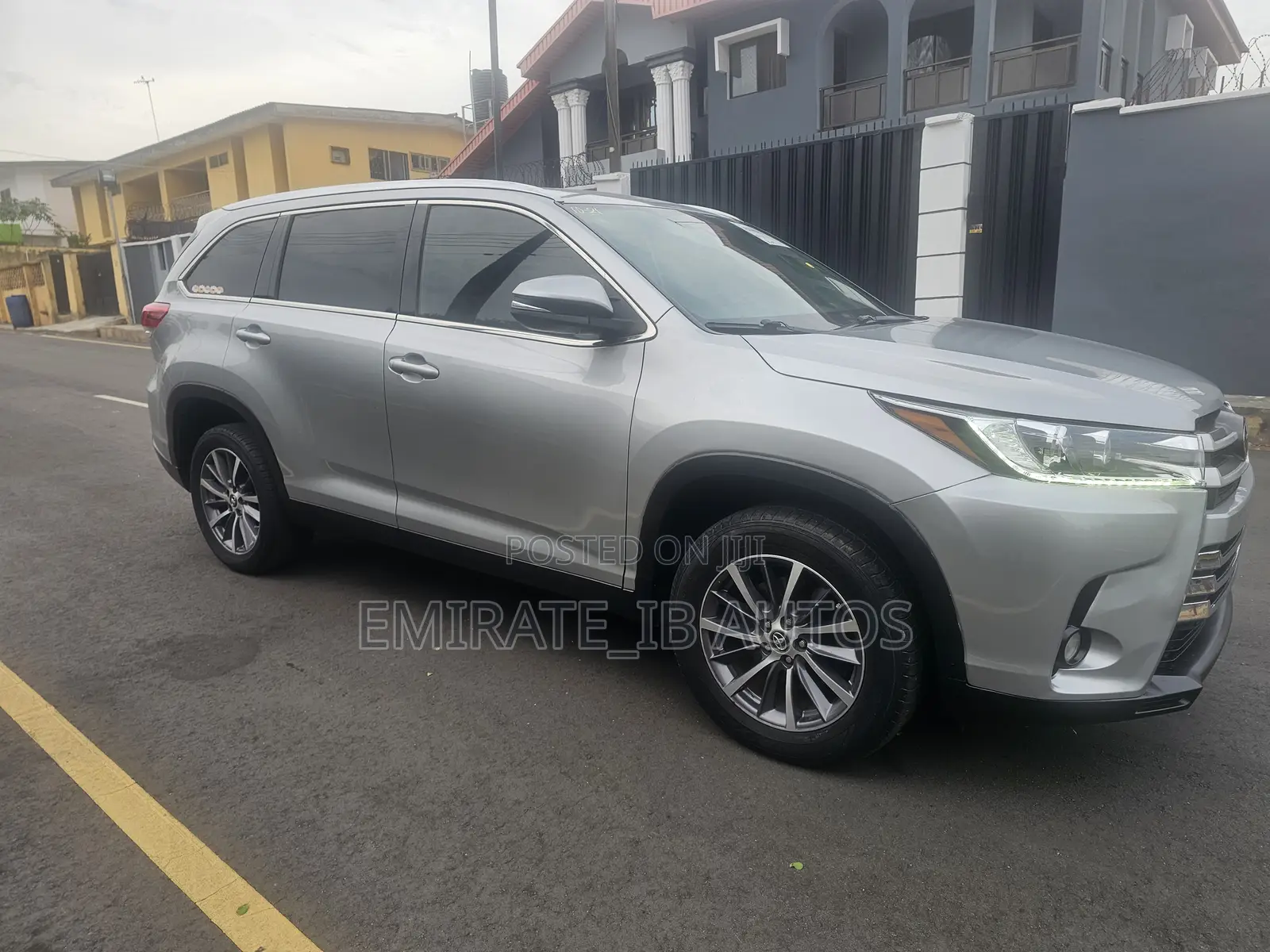 Toyota Highlander XLE 2019 Silver
