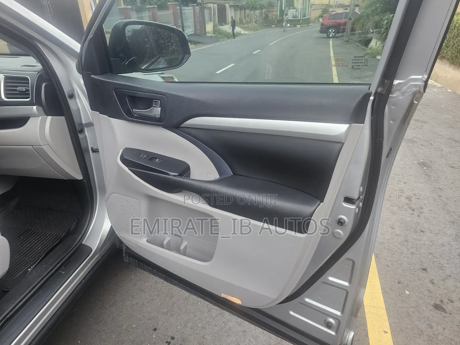 Toyota Highlander XLE 2019 Silver