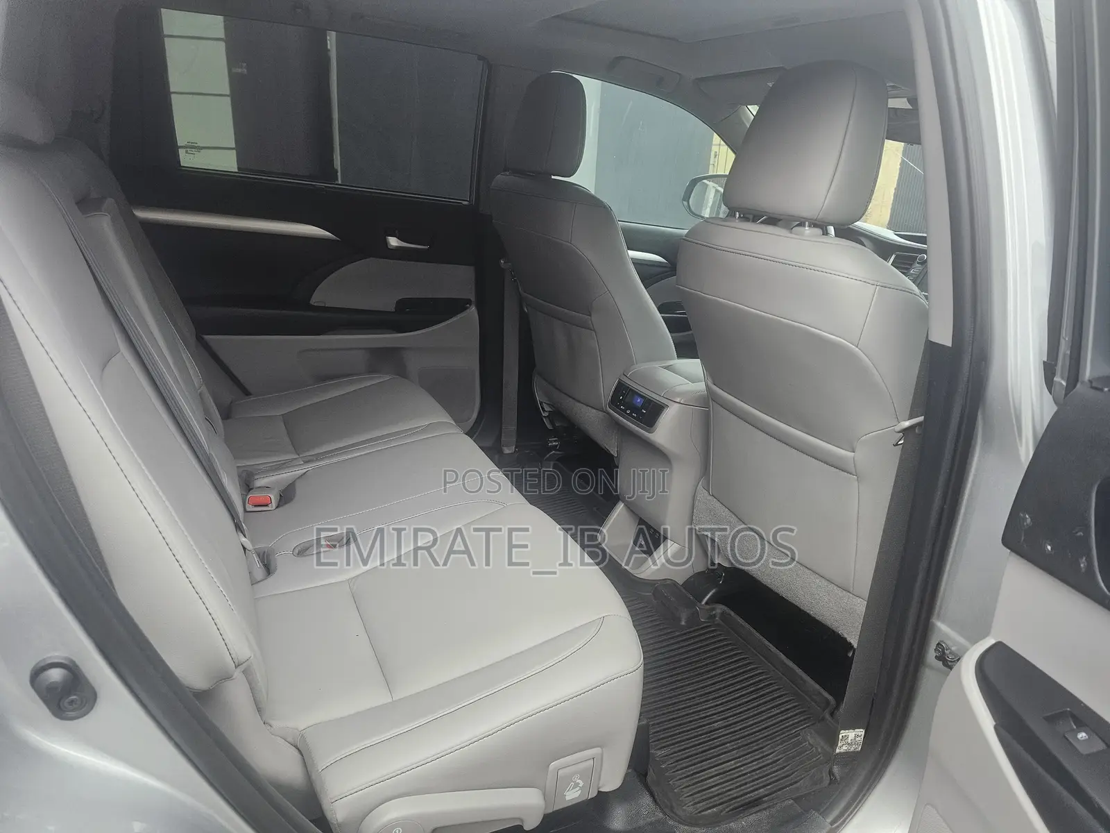 Toyota Highlander XLE 2019 Silver
