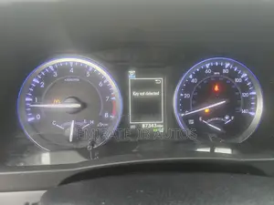Toyota Highlander XLE 2019 Silver