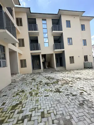 20bdrm Block of Flats in Durumi for sale