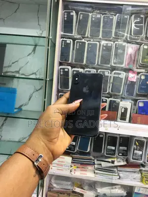Apple iPhone X 64 GB Black