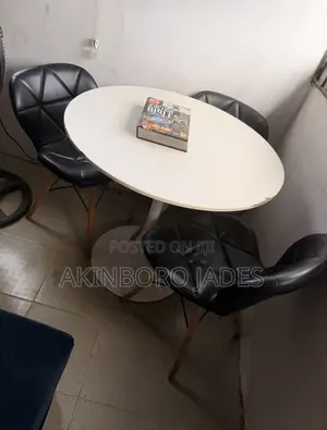 3 Sitter Dinning Table Set