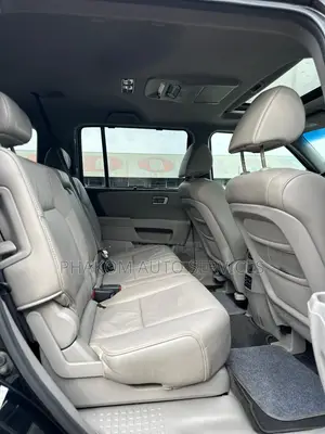 Honda Pilot Touring w/RES/Navi FWD (3.5L 6cyl 5A) 2010 Black