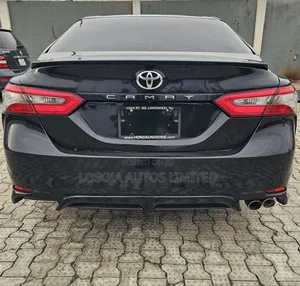 Toyota Camry LE FWD (2.5L 4cyl 8AM) 2018 Black