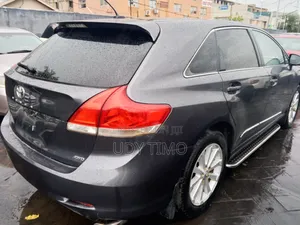 Toyota Venza XLE 2011 Gray