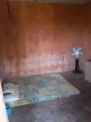 2bdrm Room & Parlour in Obafemi-Owode for rent