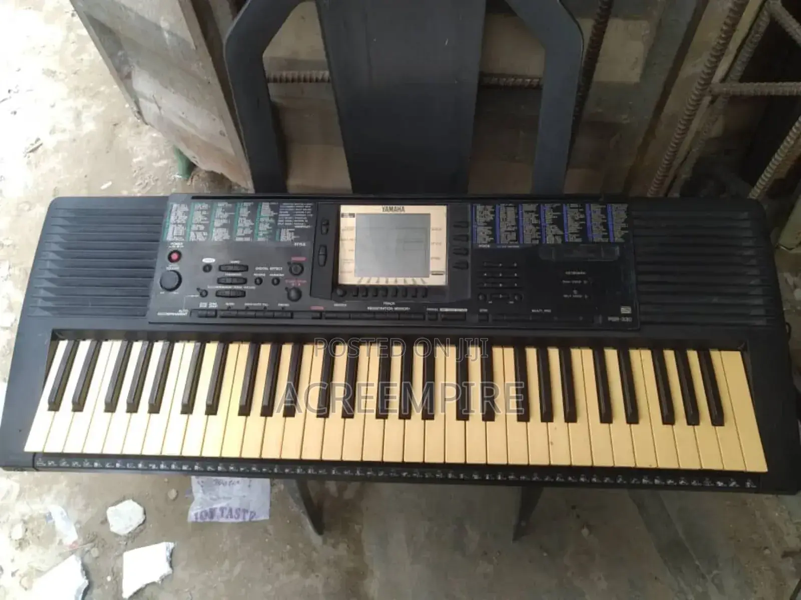 Yamaha PSR-330 Keyboard