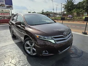Toyota Venza V6 AWD 2011 Brown