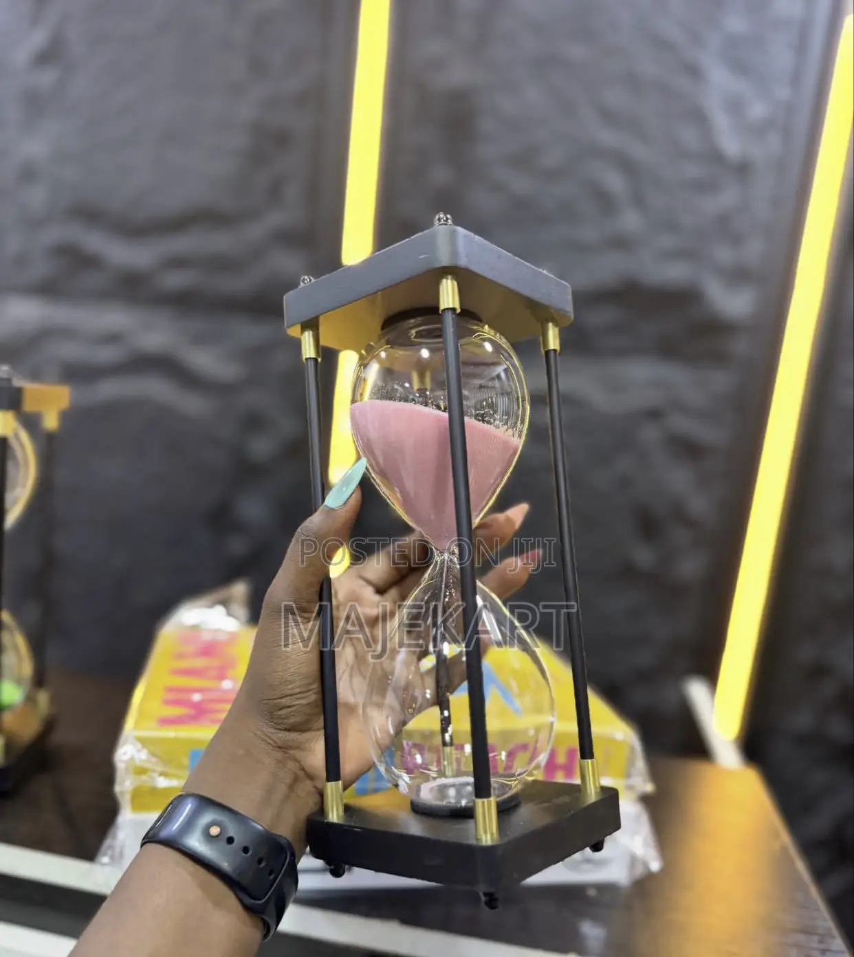 Hour Glass for sale - majekart Price: ₦ 50,000 on Jiji.ng [Ikoyi]