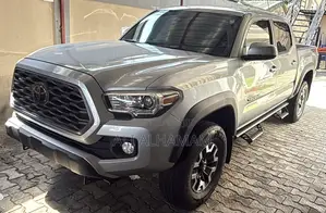 Toyota Tacoma 2021 Silver