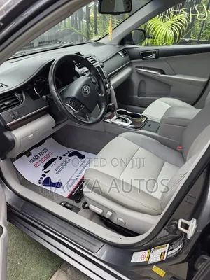 Toyota Camry XLE V6 4dr Sedan (3.5L 6cyl 6A) 2012 Gray