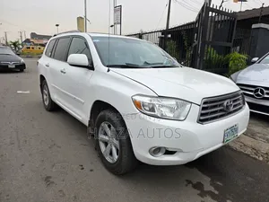 Toyota Highlander Sport 2010 White