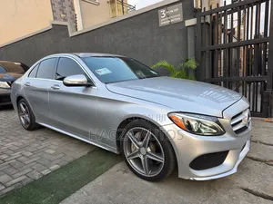 Mercedes-Benz C300 Luxury 4dr AWD 4Matic Sedan (2.0L 4cyl 7A) 2015