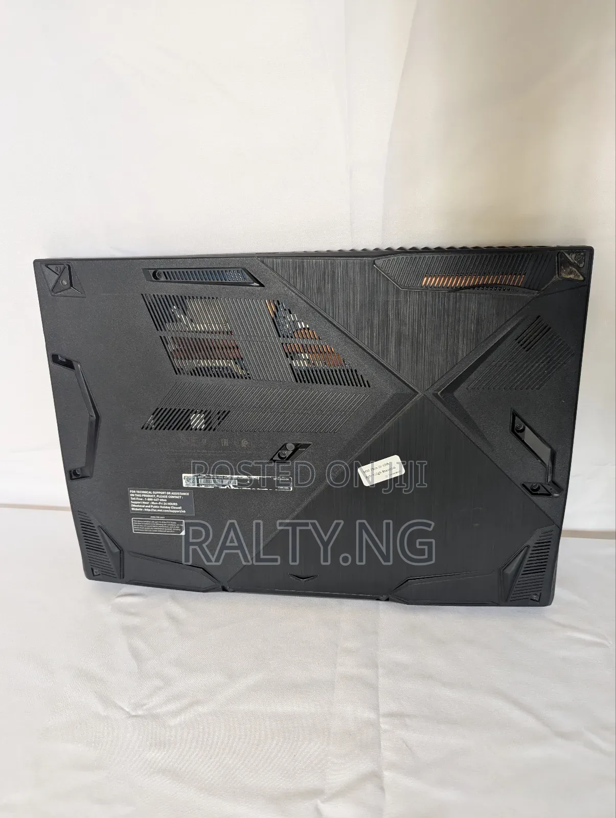 Laptop MSI GF65 Thin 10UE 8GB Intel Core i5 SSD 512GB