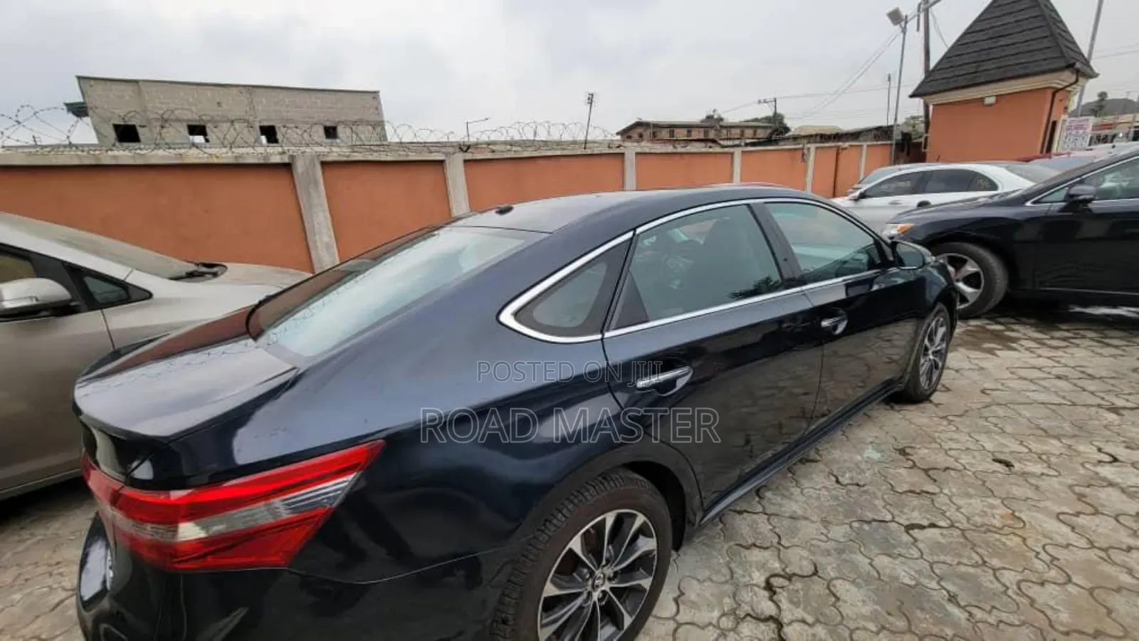 Toyota Avalon 2016 Black