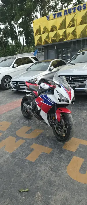 Honda CBR 2014 Red