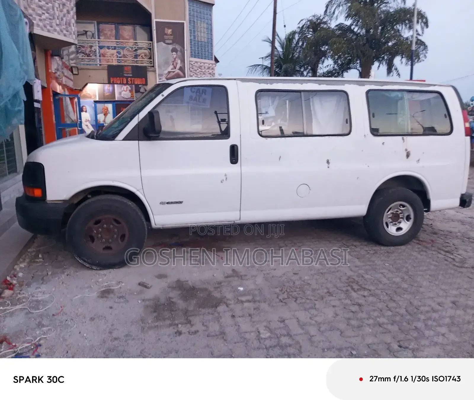 Chevrolet 3500 2005 White