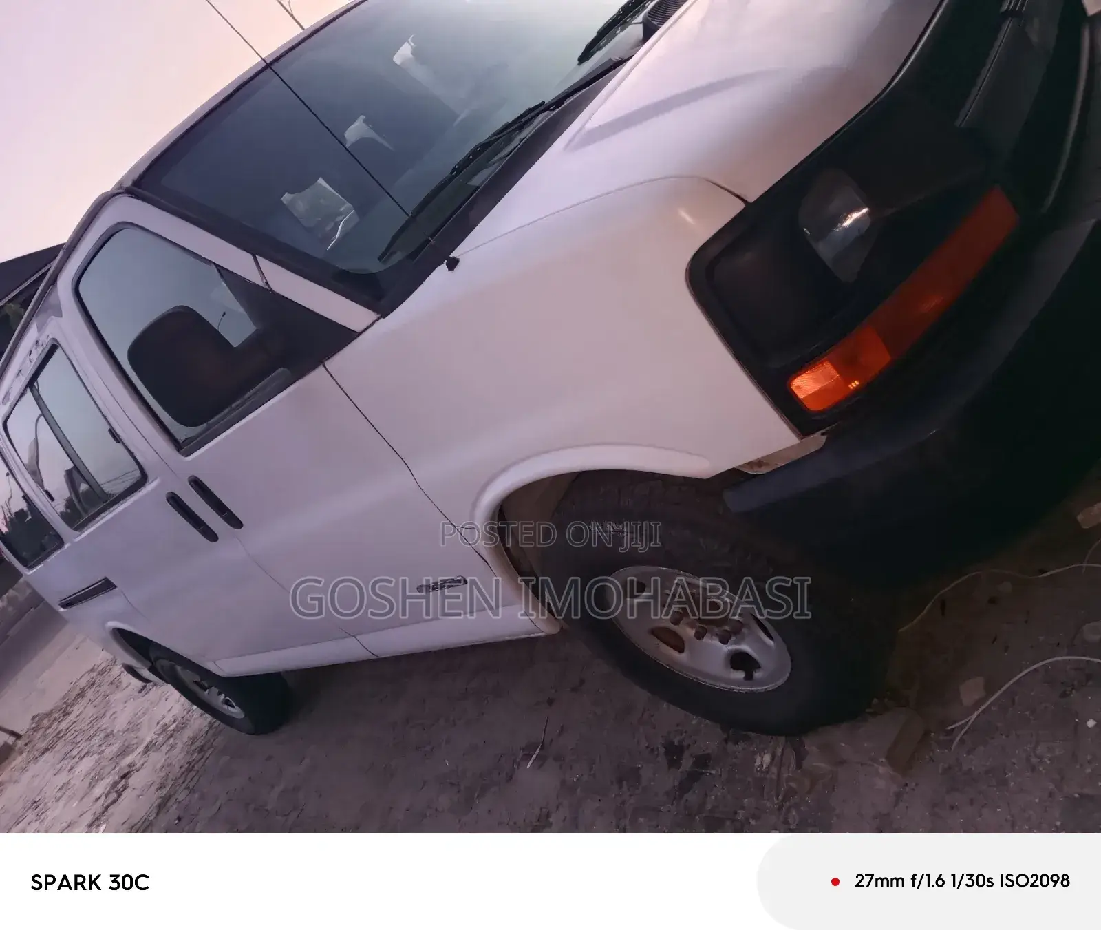 Chevrolet 3500 2005 White