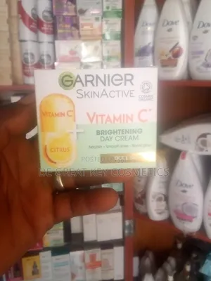 Garnier Skin Active Vitamin C Brightening Day Cream
