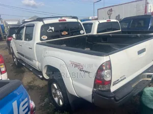Toyota Tacoma Double Cab V6 Automatic 2011 White