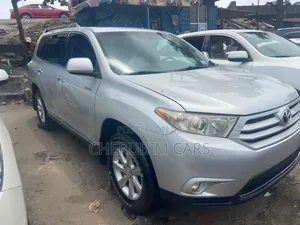 Toyota Highlander Limited 2012 Silver