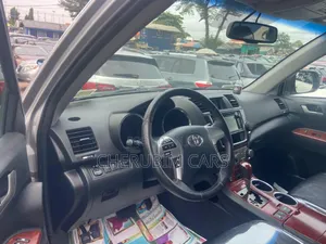 Toyota Highlander Limited 2012 Silver