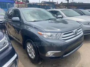 Toyota Highlander Limited 2012 Gray